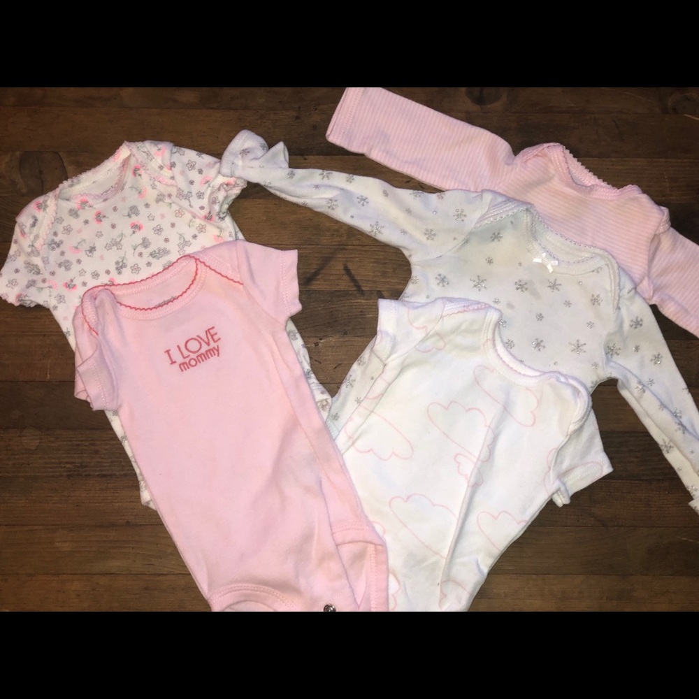 5 pack NB onesies (Carter’s)